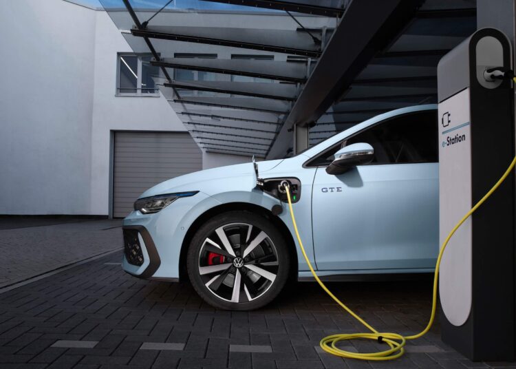 volkswagen golf gte ładowanie