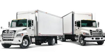 ciężarówki hino motors toyota