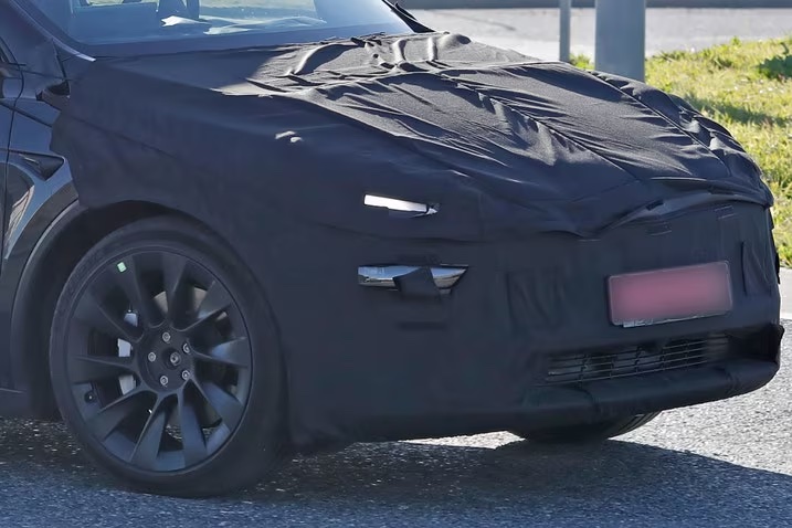 tesla model y juniper spy photo