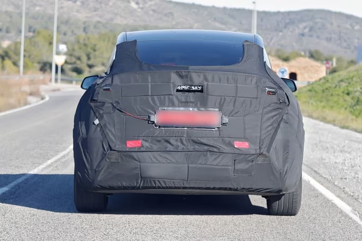 tesla model y juniper spy photo