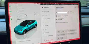 tryb serwisowy tesla