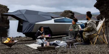 tesla cybertruck kemping