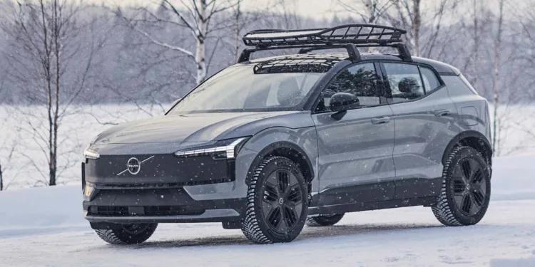 volvo ex30 cross country
