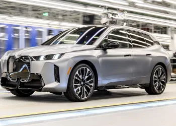 bmw ix facelift produkcja 4