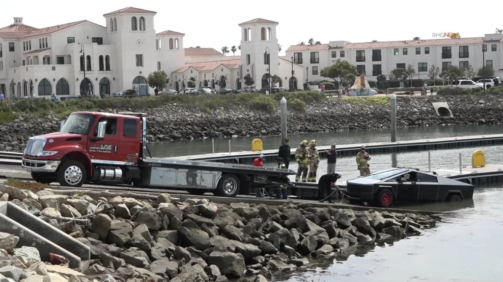 tonaca tesla cybertruck