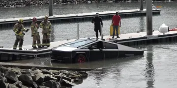 tonaca tesla cybertruck