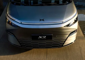 xpeng x9
