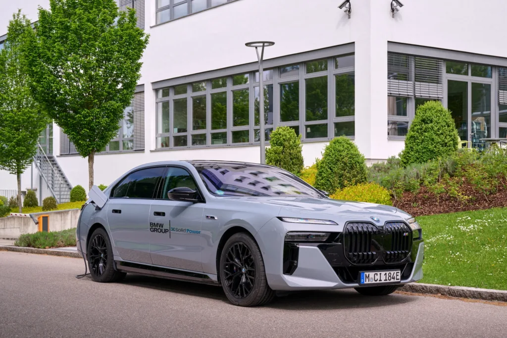 bmw i7 solid-state