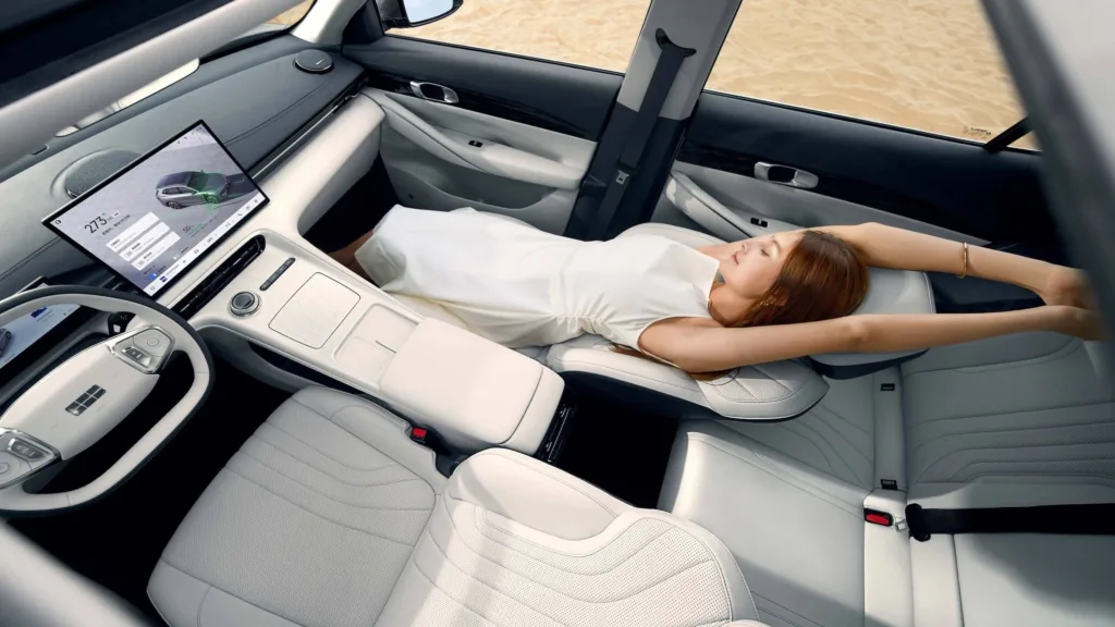 geely ex5 wnętrze