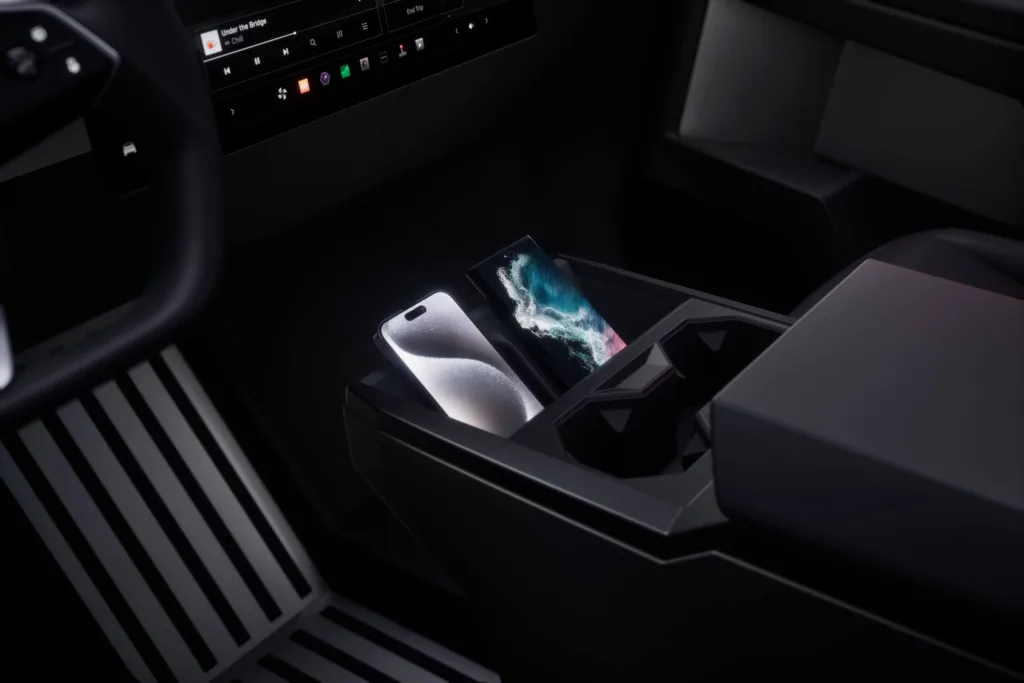 tesla cybertruck wnętrze