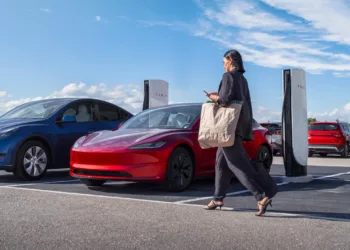 tesla supercharger v4