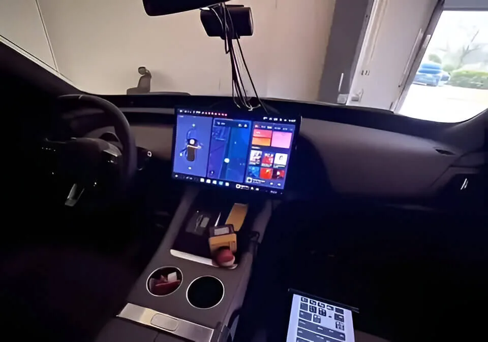 wnetrze xiaomi yu7