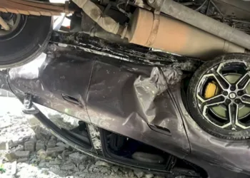 xiaomi su7 max zgnieciony ciezarowka