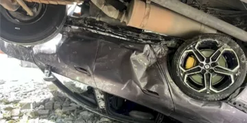 xiaomi su7 max zgnieciony ciezarowka