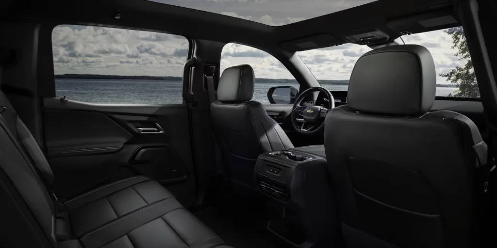 Chevy Silverado EV wnętrze
