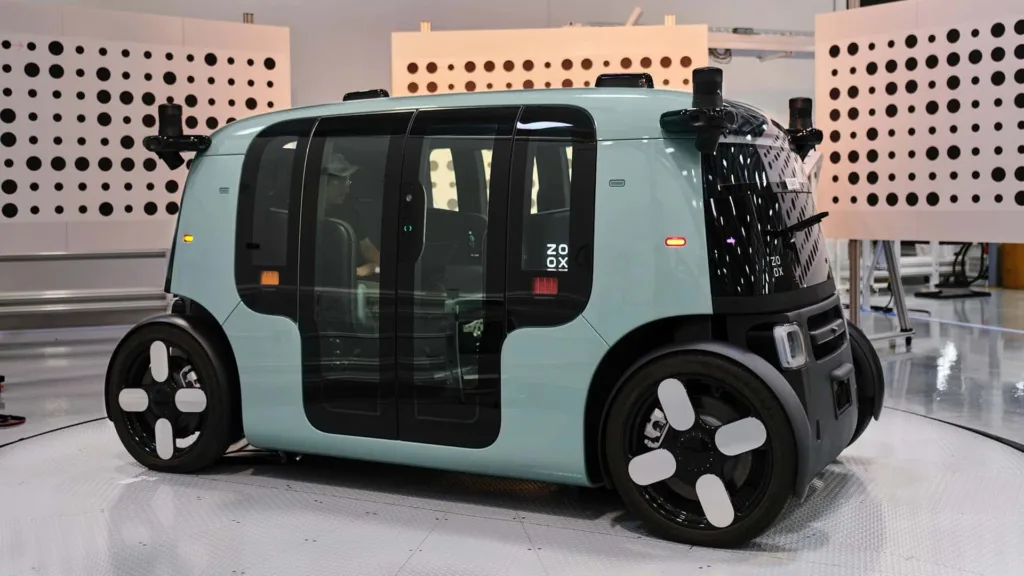 amazon zoox robotaxi