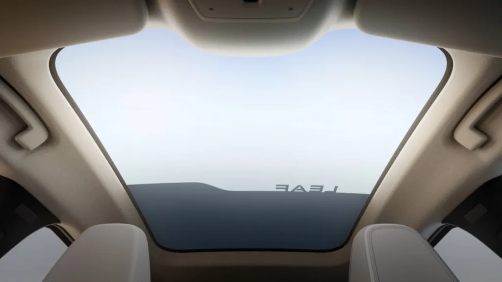nissan leaf 2025 wnetrze