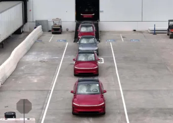 tesla model y autonomiczne