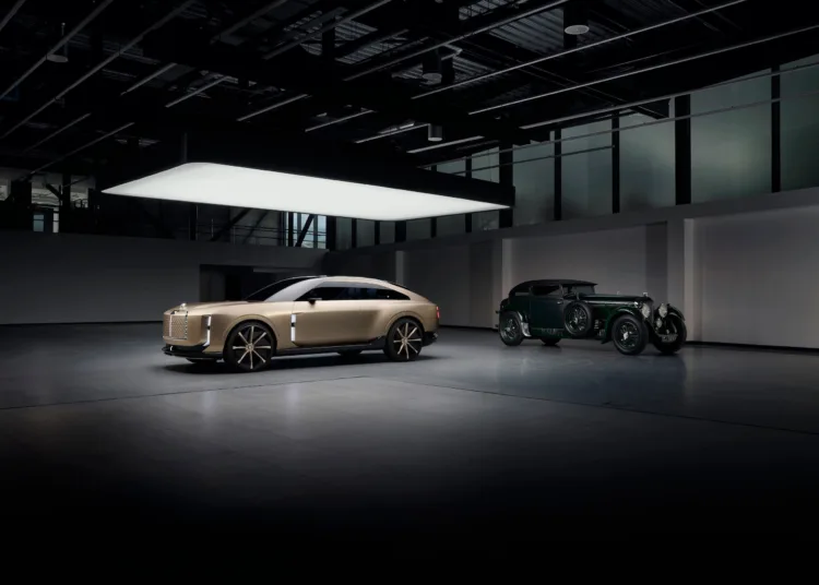 Bentley EXP 15 koncept