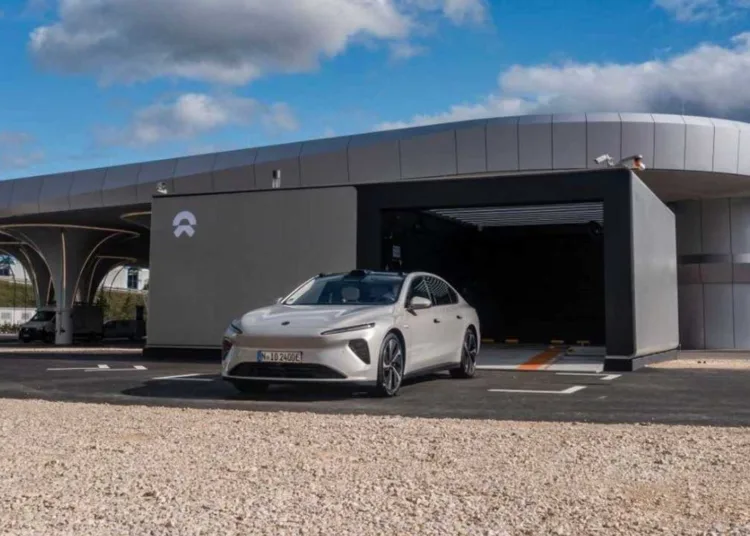 nio stacja wymiany baterii w niemczech