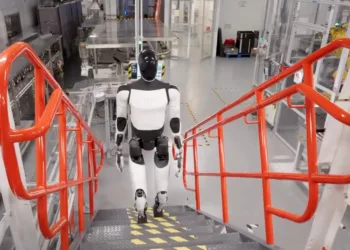 tesla optimus schody