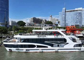 elektryczny statek pasazerski catl