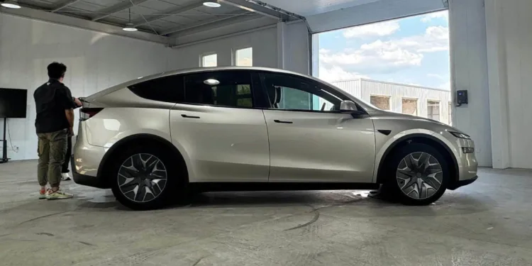 tesla model y l 6 miejsc