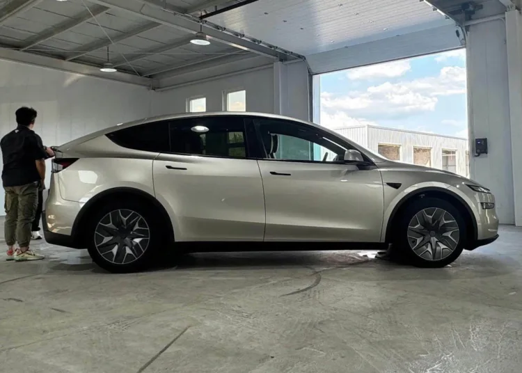 tesla model y l 6 miejsc