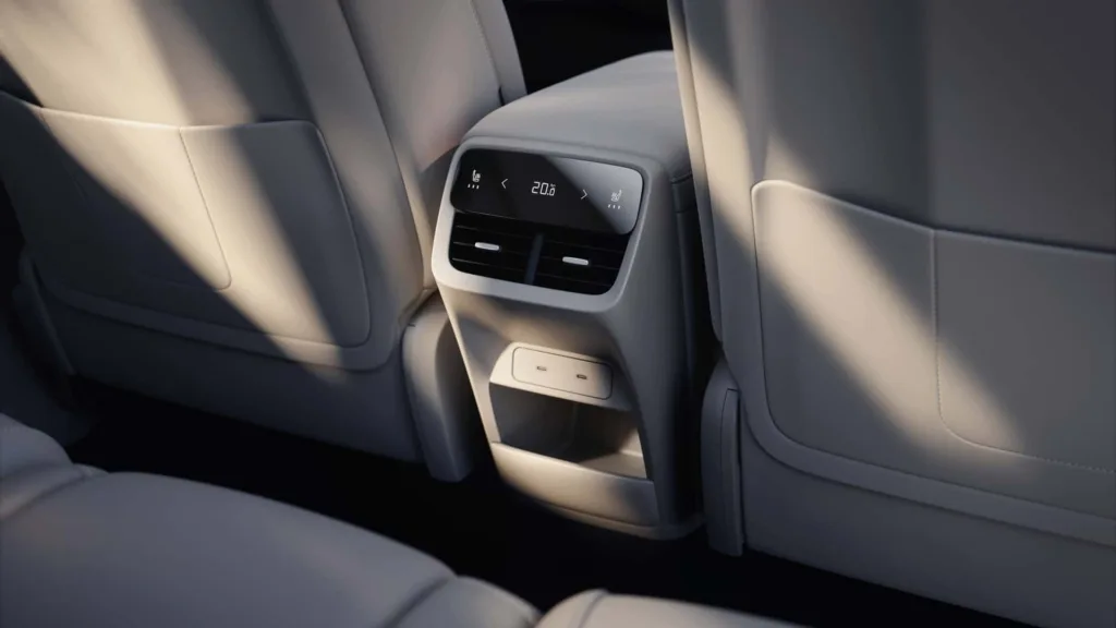 Volvo XC70 wnętrze