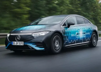 mercedes eqs solid state 1200 km przejazd