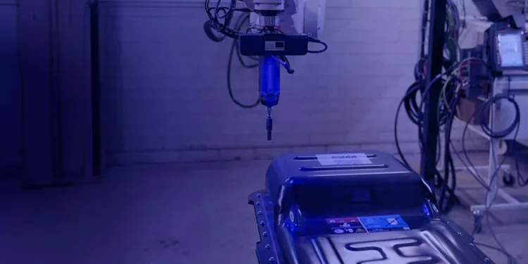 recirculate roboty rozbieraja baterie