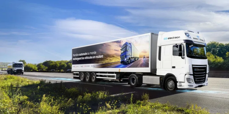 ciezarowka laduje sie w trakcie jazdy