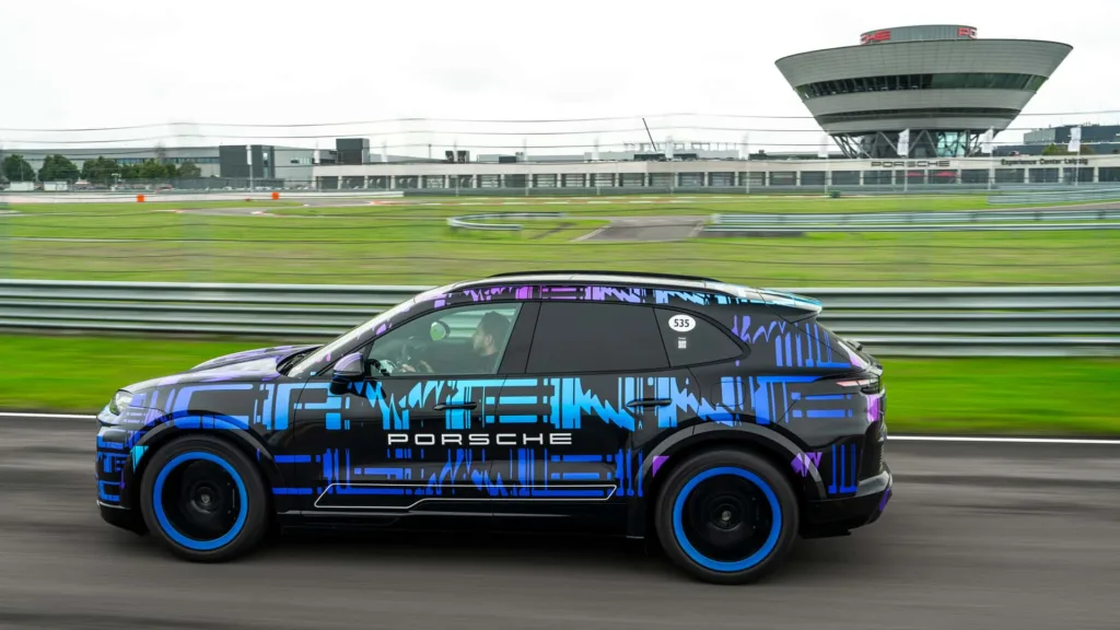 porsche cayenne ev