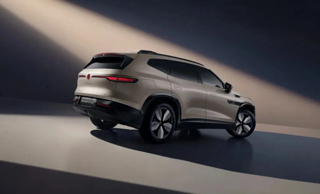 Volkswagen ID. UNYX 08