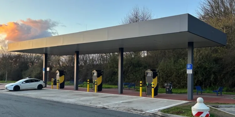 fastned stacja ladowania