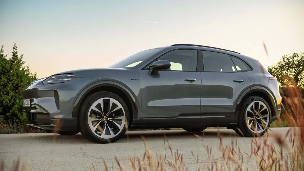 porsche cayenne ev 2026