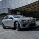 Chiński brat Opla Astry za 50 tysięcy złotych? Leapmotor B05 wjeżdża na chiński rynek i szokuje ceną