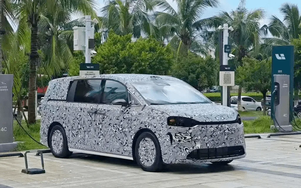 luxeed v9 szpiegowskie zdjęcie