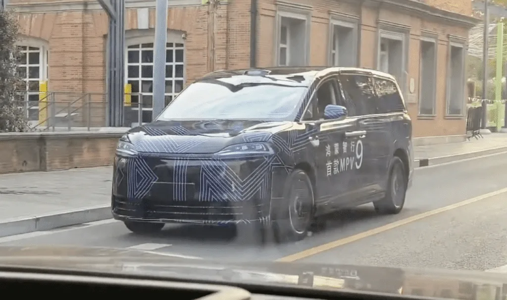 luxeed v9 szpiegowskie zdjęcie