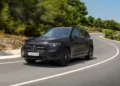 Kanciasty Mercedes wraca do gry i celuje prosto w Teslę Model Y. Oto nowy Mercedes GLB EQ