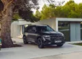 Kanciasty Mercedes wraca do gry i celuje prosto w Teslę Model Y. Oto nowy Mercedes GLB EQ