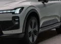 Volvo EX60 ma baterię wielkości wanny i ładowanie szybsze niż tankowanie gazu