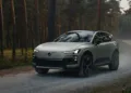 Volvo EX60 ma baterię wielkości wanny i ładowanie szybsze niż tankowanie gazu