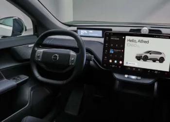 Volvo EX60 ma baterię wielkości wanny i ładowanie szybsze niż tankowanie gazu