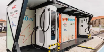 Nissan LEAF Batteries Breathe New Life Into EV Charging System I