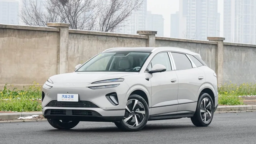 Byd Sealion 06 Ev 01