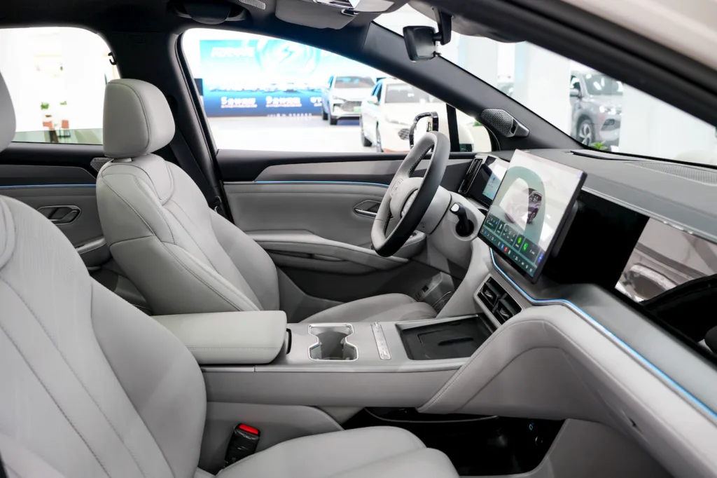 Byd Song Ultra Ev Wnetrze 01