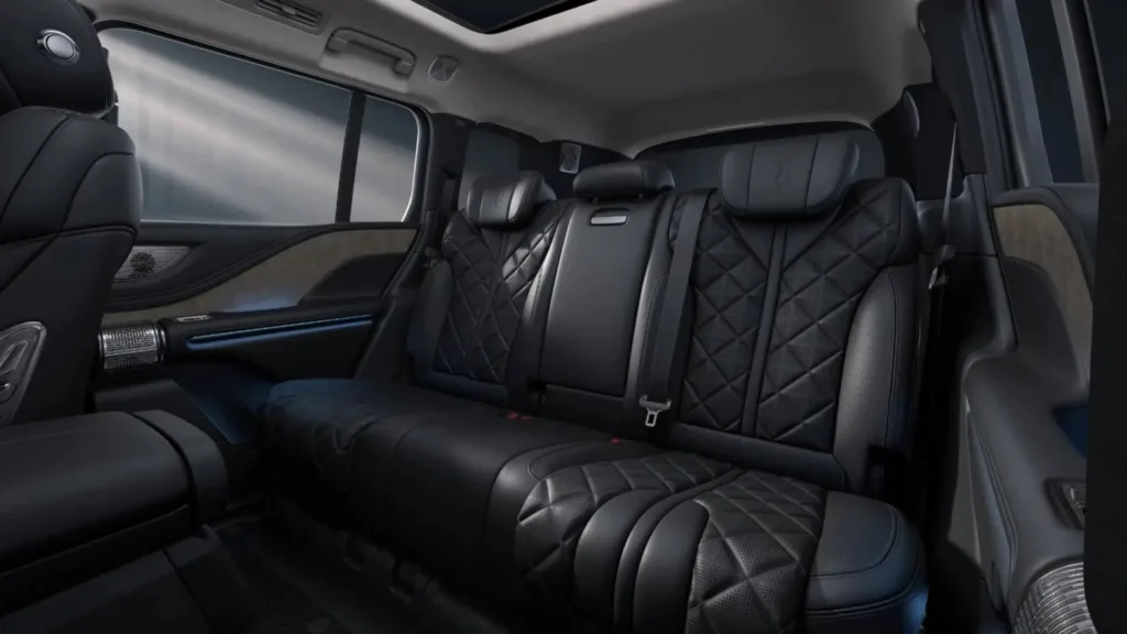 Byd Yangwang U8 Wnetrze Wyciek 02