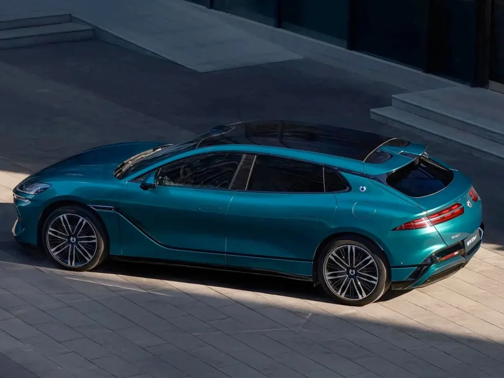 9 minut do „prawie pełna” i ponad 1000 km zasięgu: gdzie jest haczyk w Denza Z9 GT?