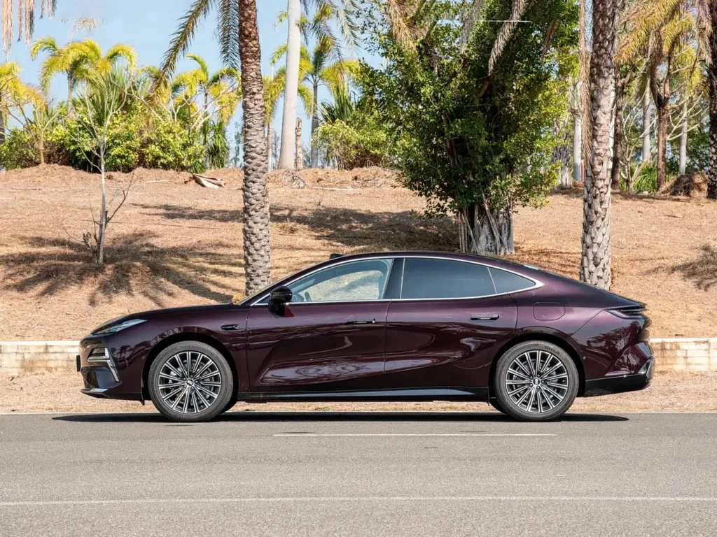 Geely Galaxy Starshine 8 02